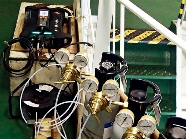 使用船用 testo 350 監測船用柴油發動機能效和廢氣排放